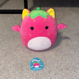 NWT Gwendolyn the Strawberry Fruit Bat 8” Squishmallow